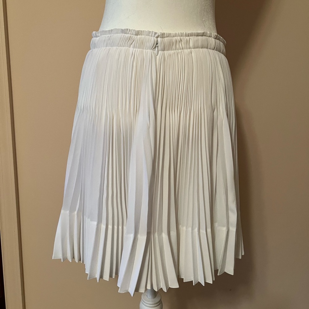 NWOT Vince skirt - Picture 6 of 10